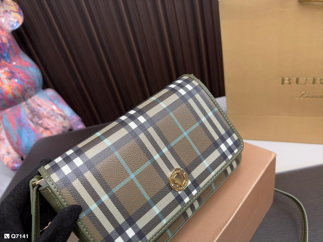 Replica Burberry Bag 14*22CM