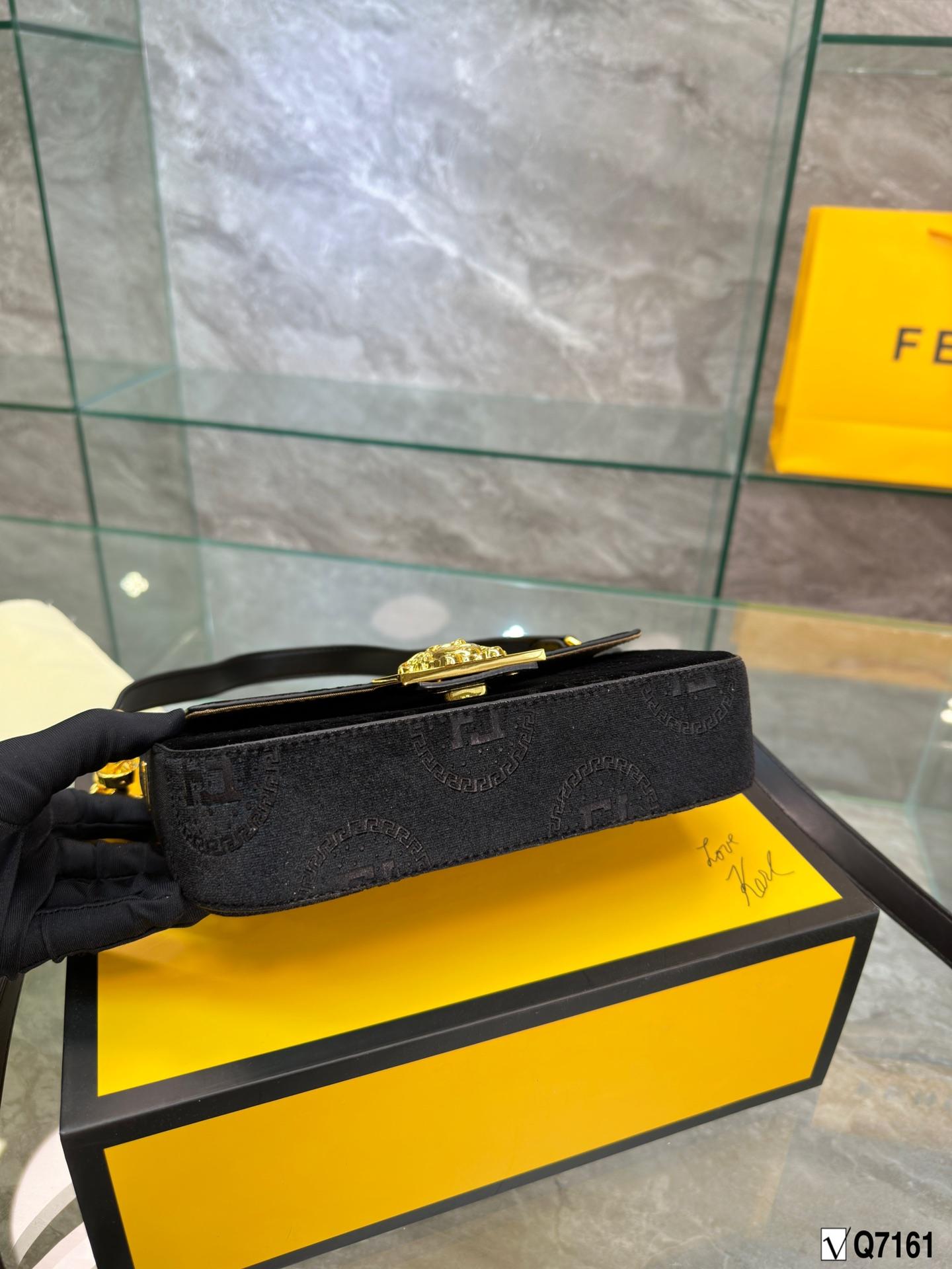 Replica Fendi Bag 22*13CM