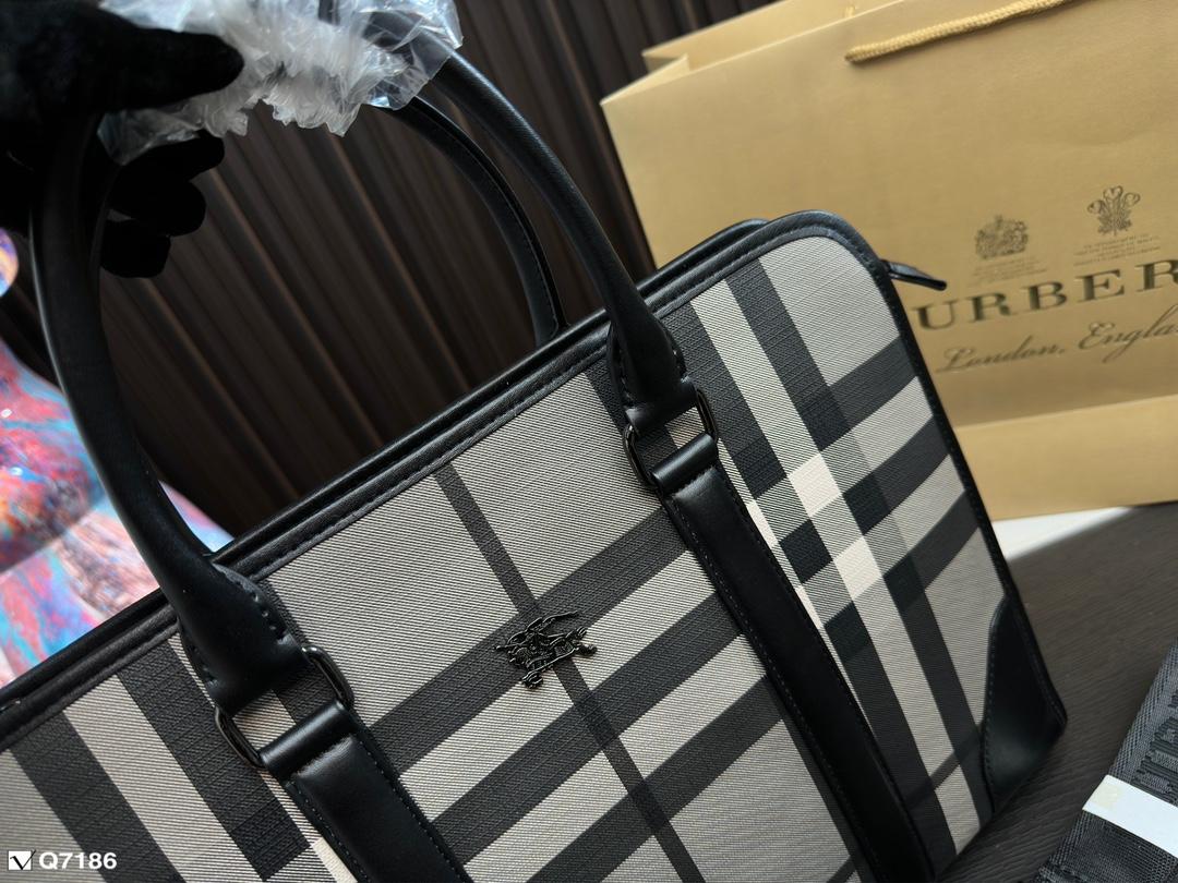 Replica Burberry Bag 37*28CM