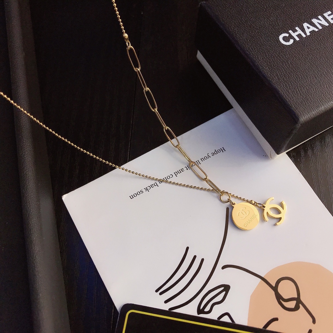 Replica CHANEL Necklace