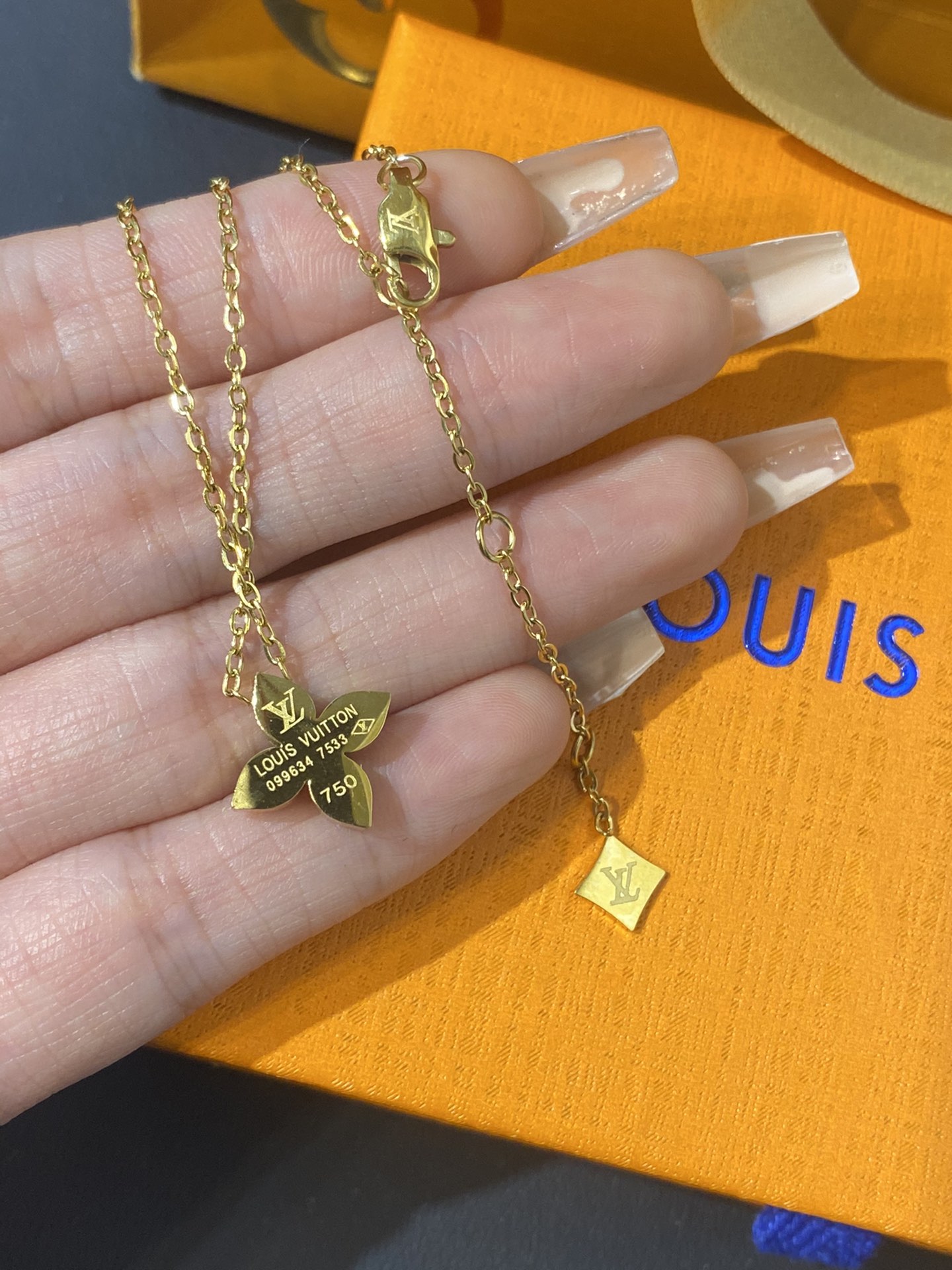 Replica LOUIS VUITTON Necklace