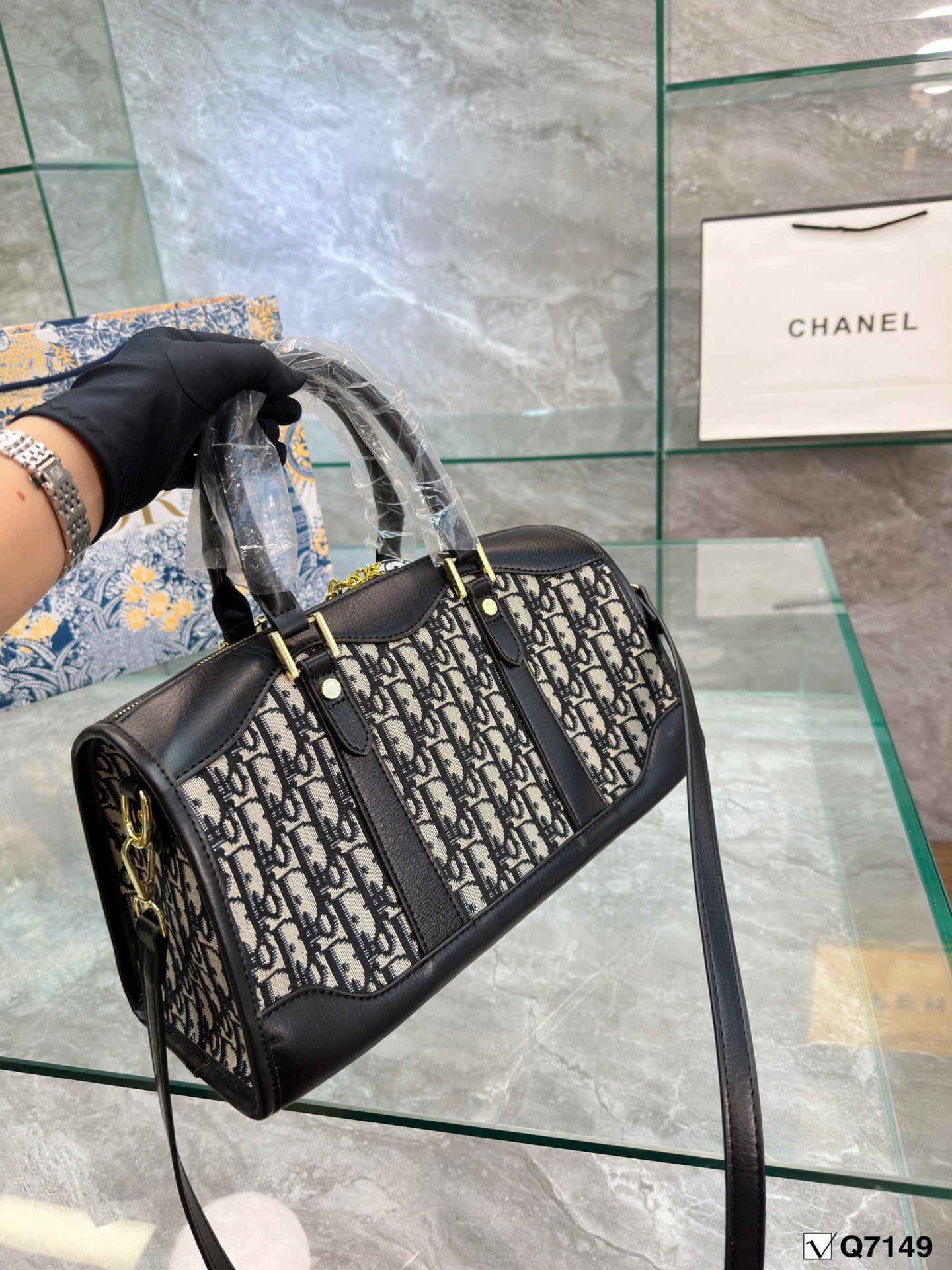 Replica Dior Bag 33*17CM