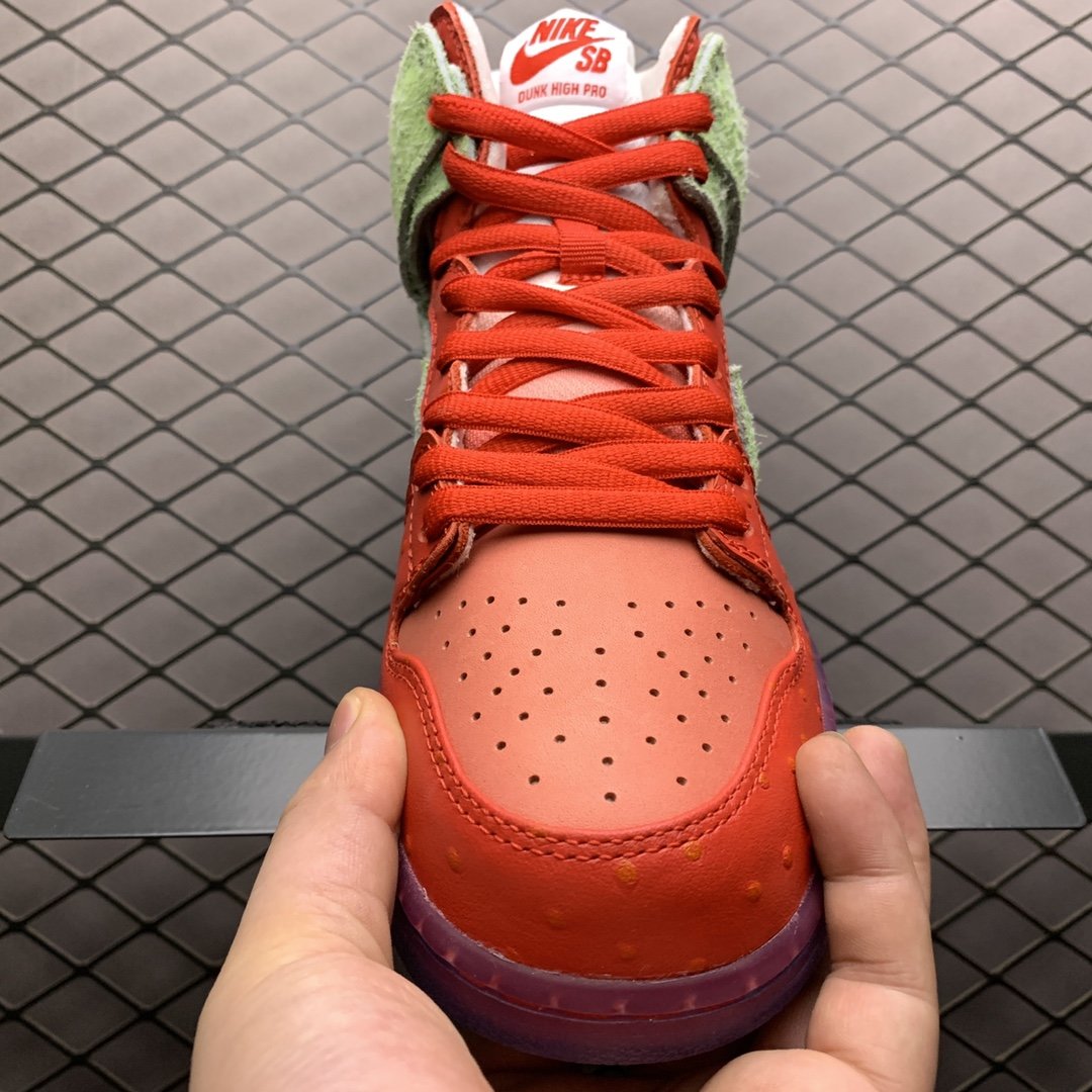 Replica Nike Dunk SB Shoe Nike SB Dunk high strawberry cough CW7093-600 36-47.5