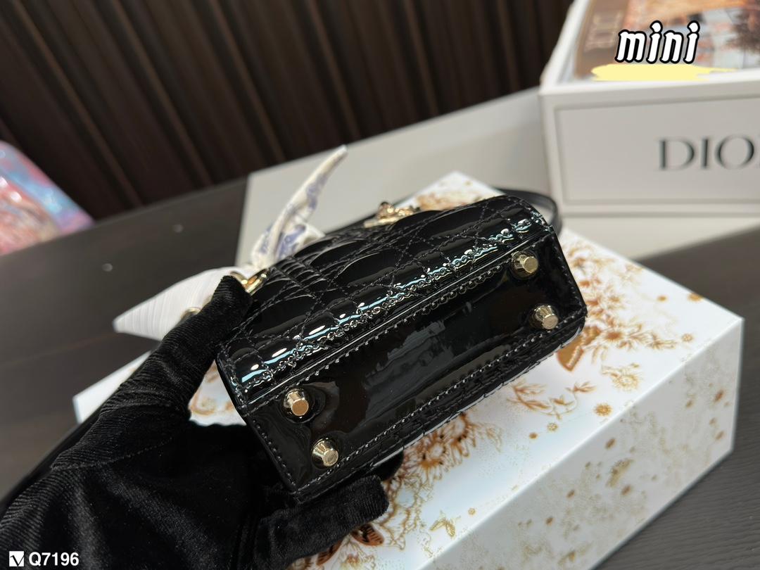 Replica Dior Bag 12*11CM