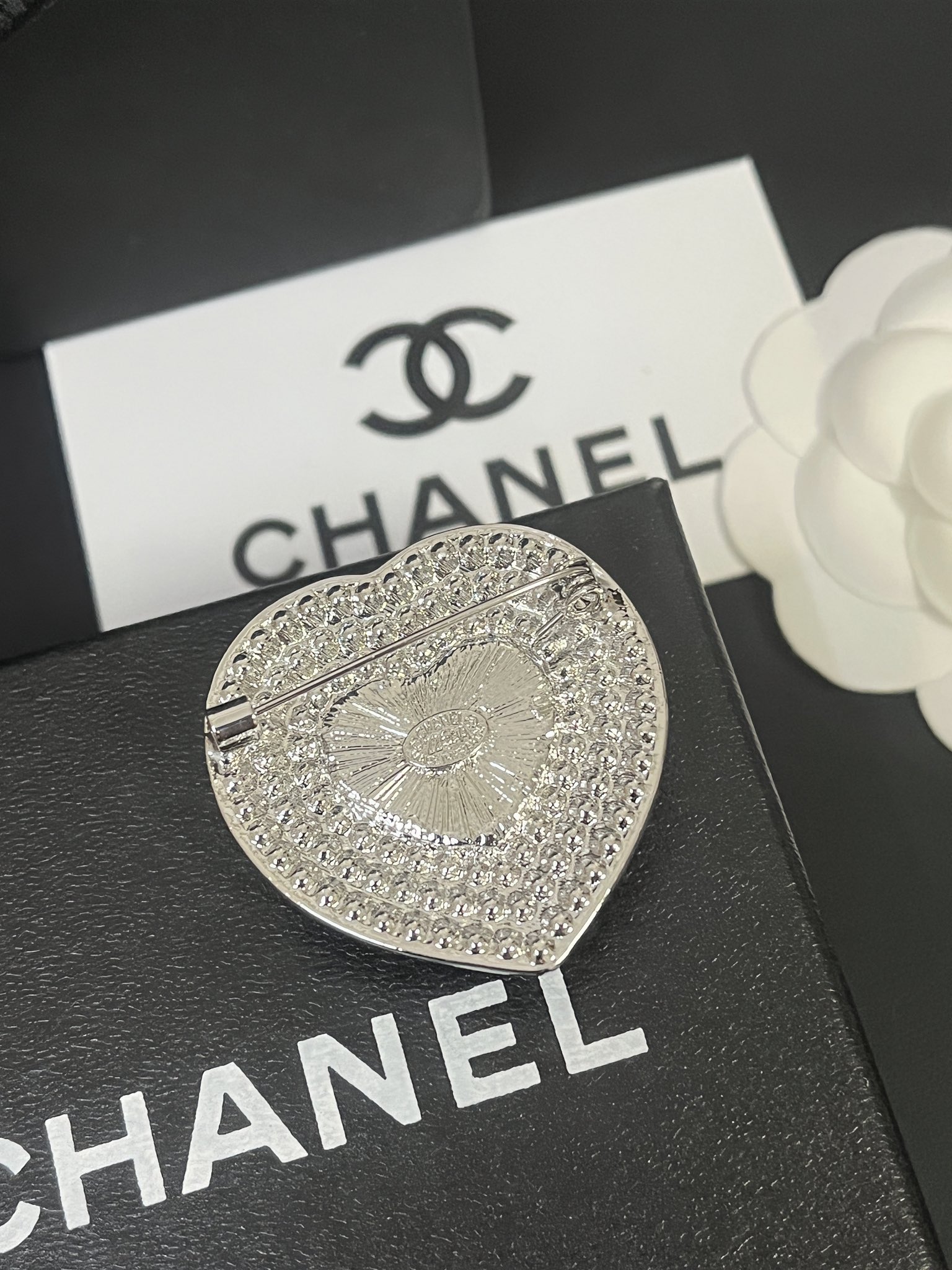 Replica CHANEL Brooch
