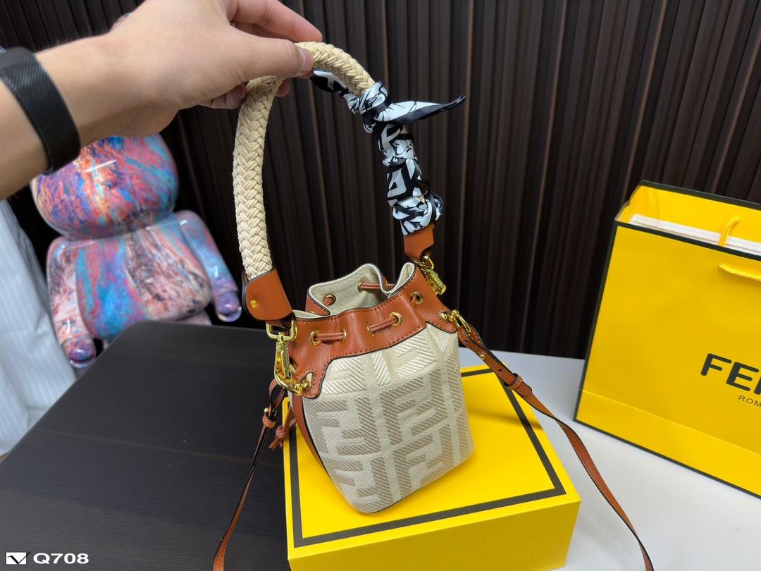 Replica Fendi Bag 12*17CM