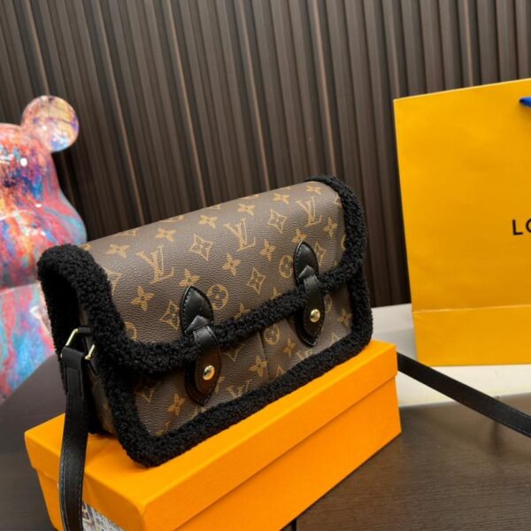 Replica Louis Vuitton Bag 26*15CM