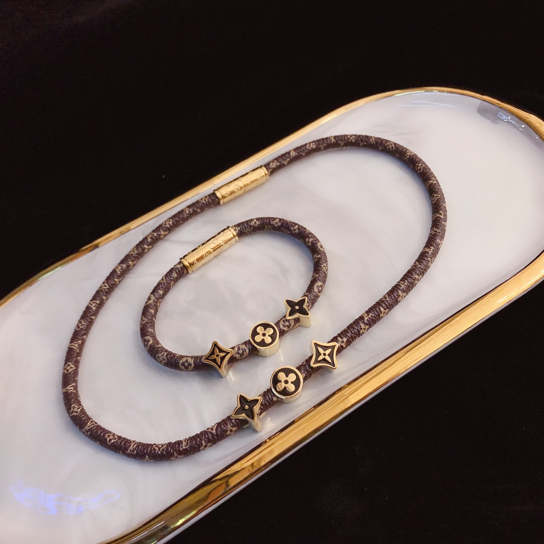 Replica LOUIS VUITTON Bracelet