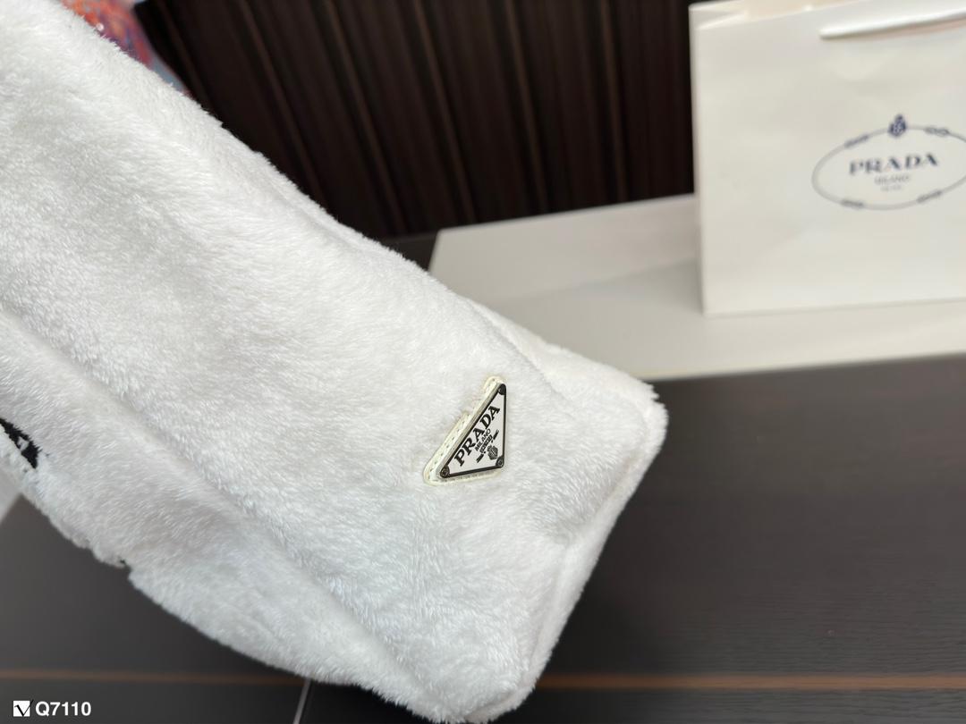 Replica Prada Bag 35*32CM