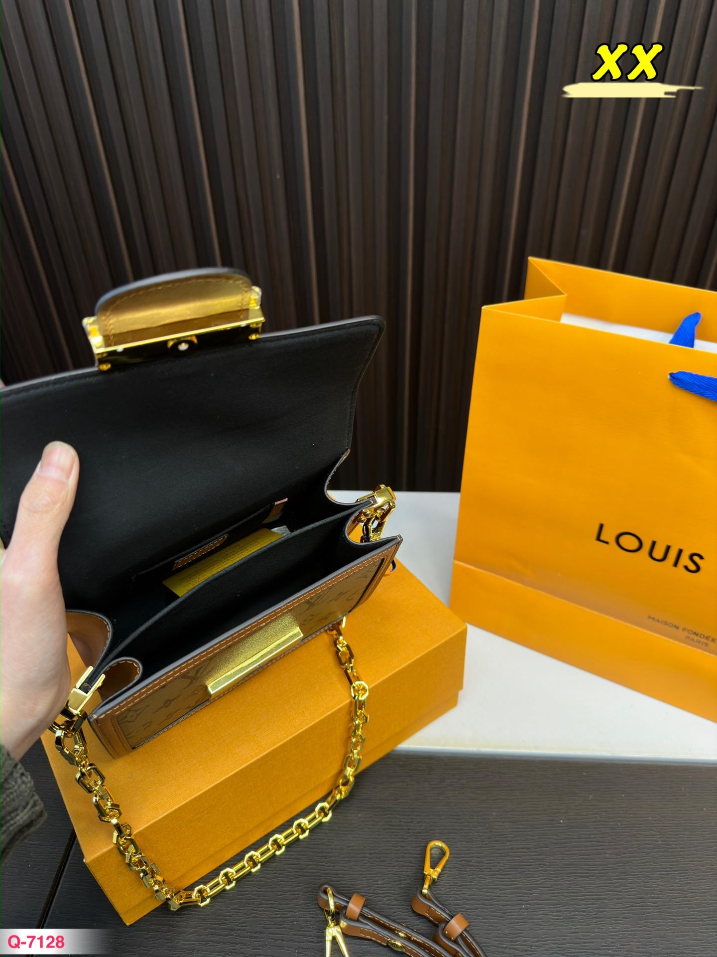 Replica Louis Vuitton Bag 20*18 CM