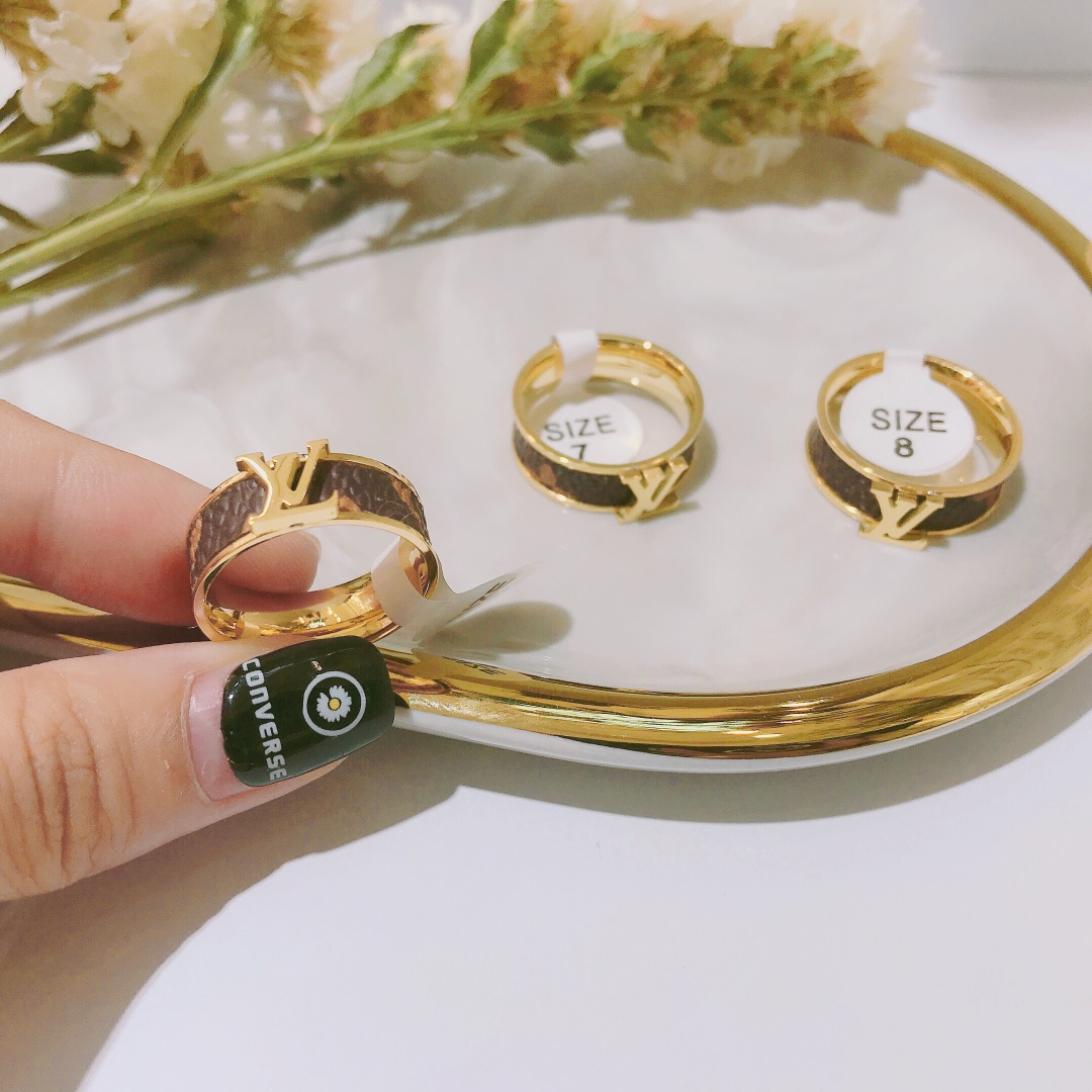 Replica LOUIS VUITTON Ring
