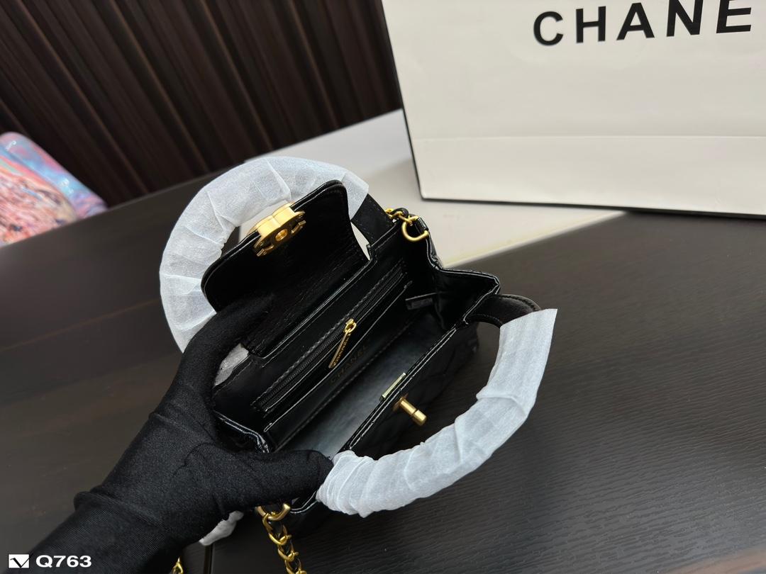 Replica Chanel Bag 12*20CM