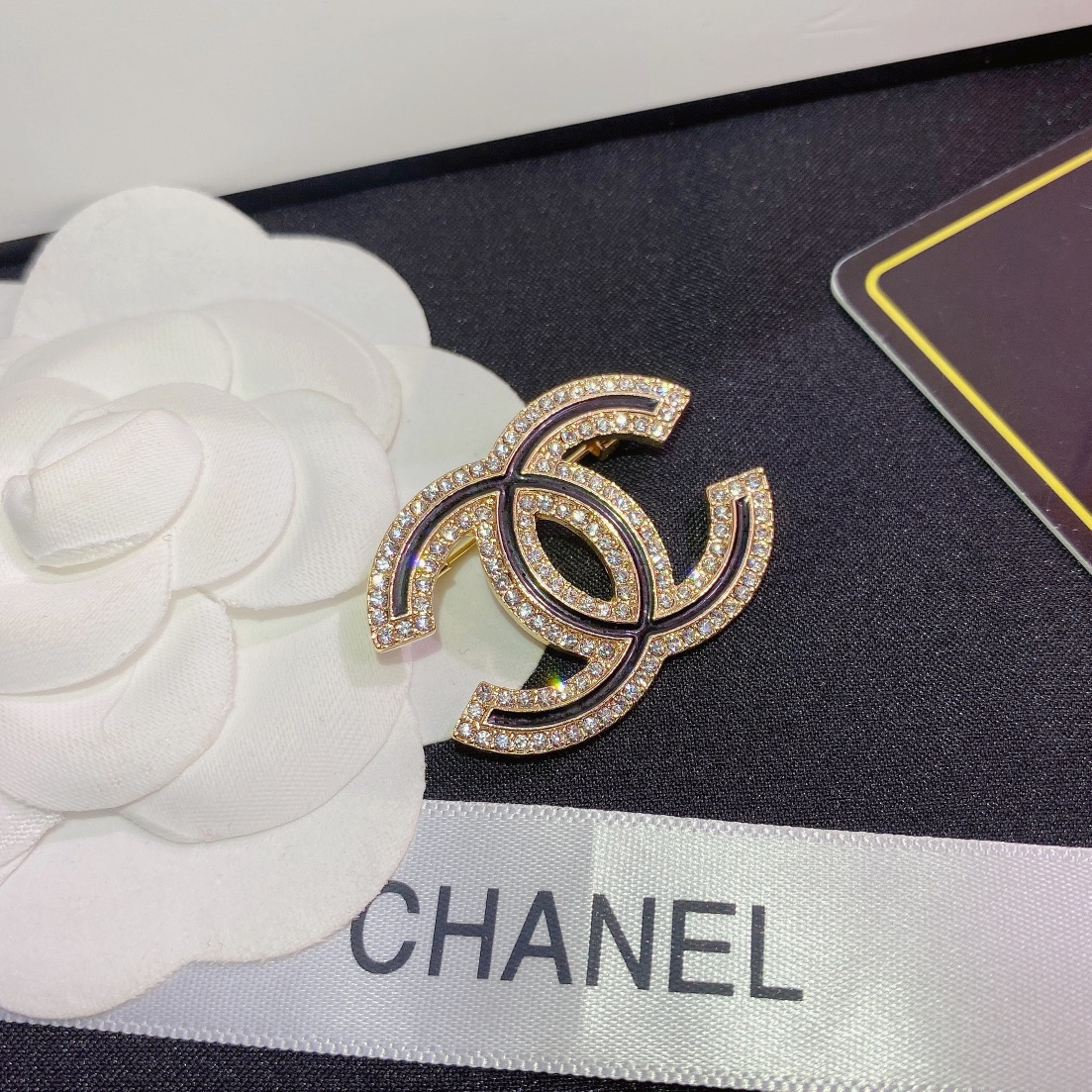 Replica CHANEL Brooch