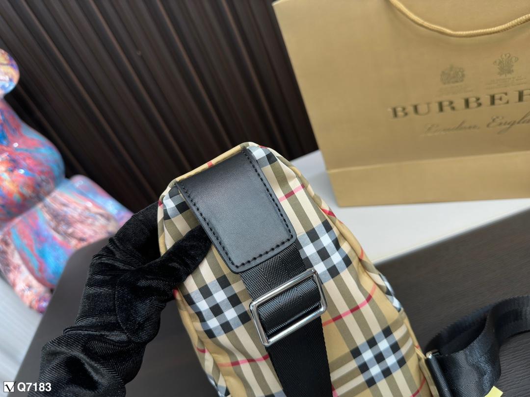 Replica Burberry Bag 15*30CM