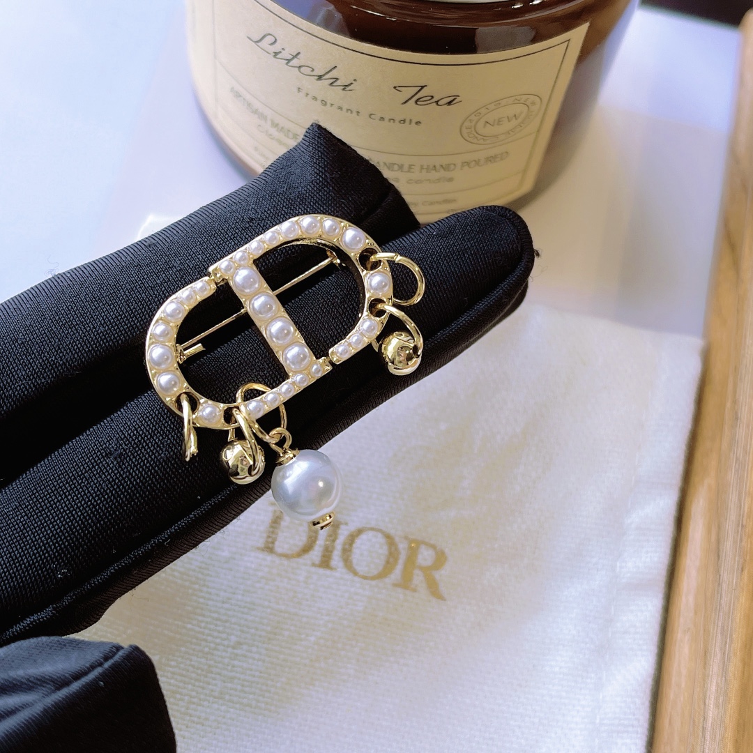 Replica DIOR Brooch