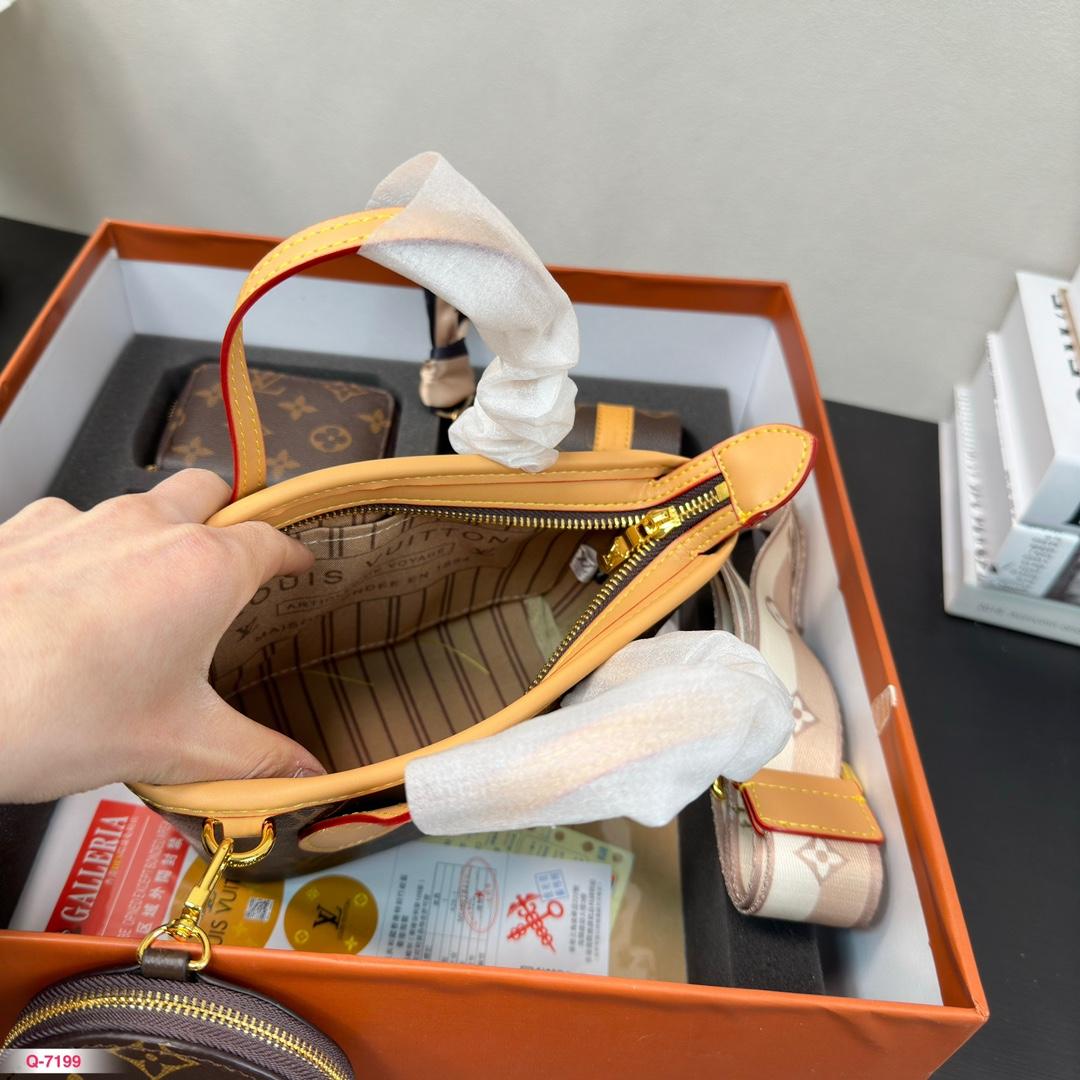 Replica Louis Vuitton Bag set 17*14CM