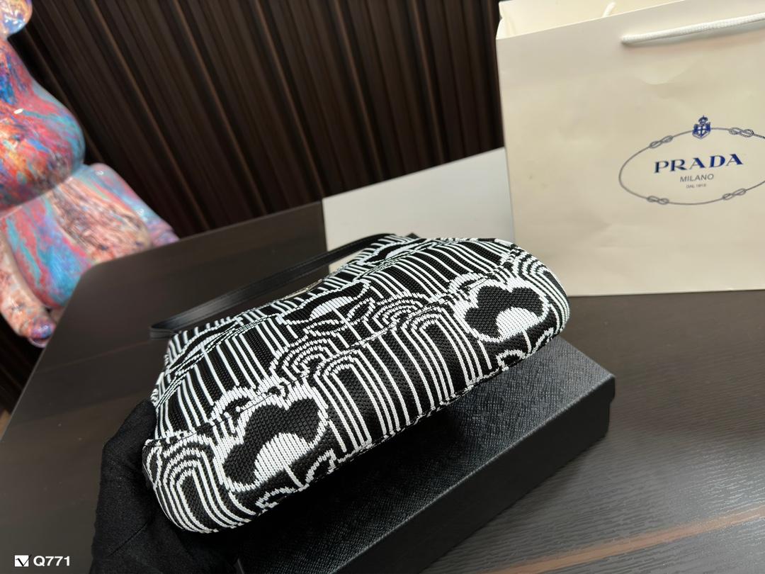 Replica Prada Bag 18*26CM