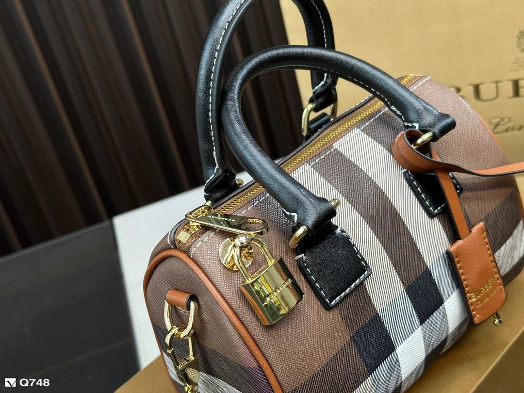 Replica Burberry Bag 18*12CM