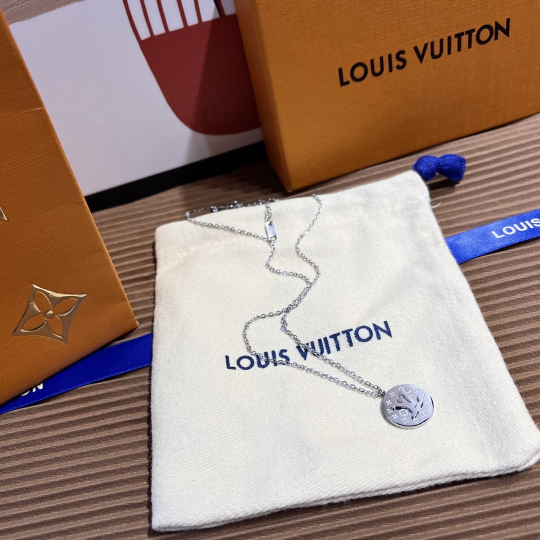 Replica LOUIS VUITTON Necklace