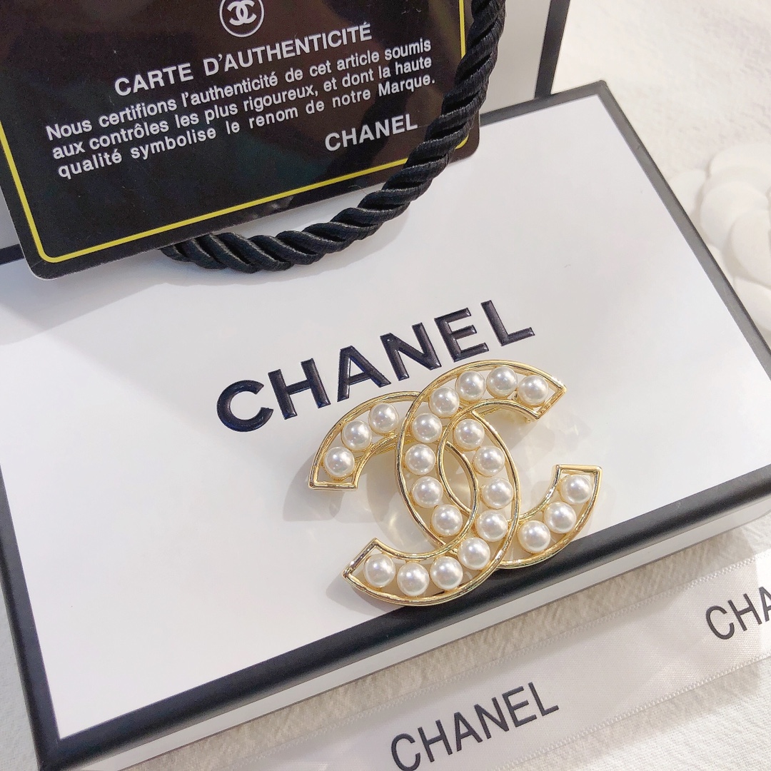 Replica CHANEL Brooch