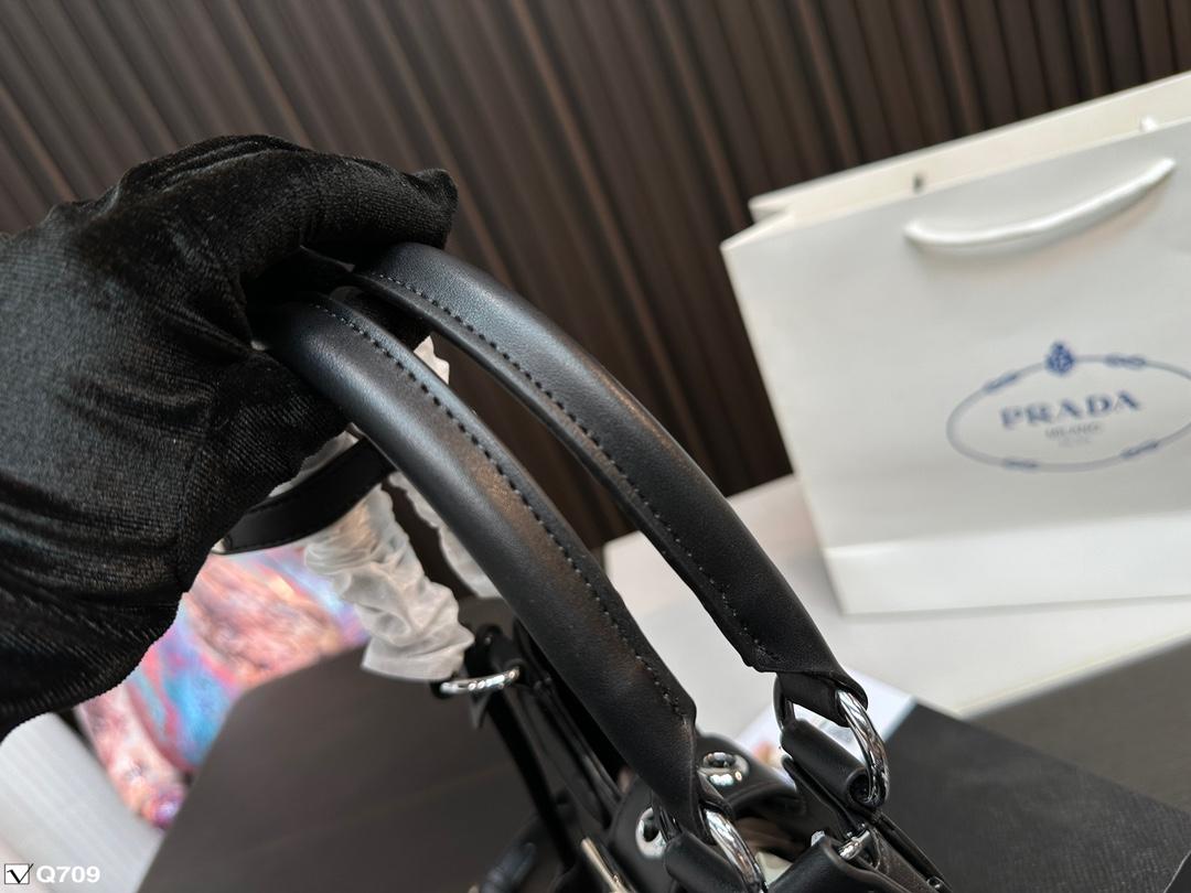 Replica Prada Bag 22*15CM