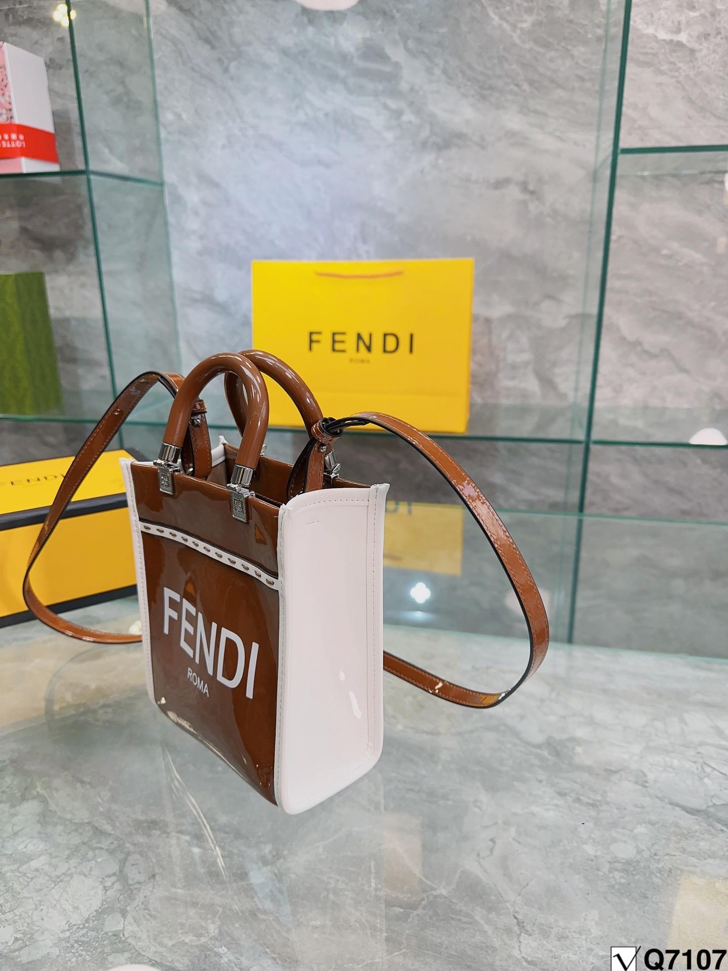 Replica Fendi Bag 26*19CM