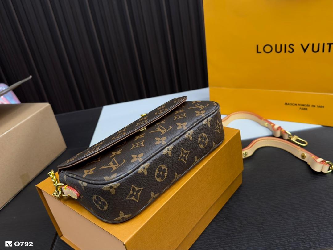 Replica Louis Vuitton Bag 11*21CM