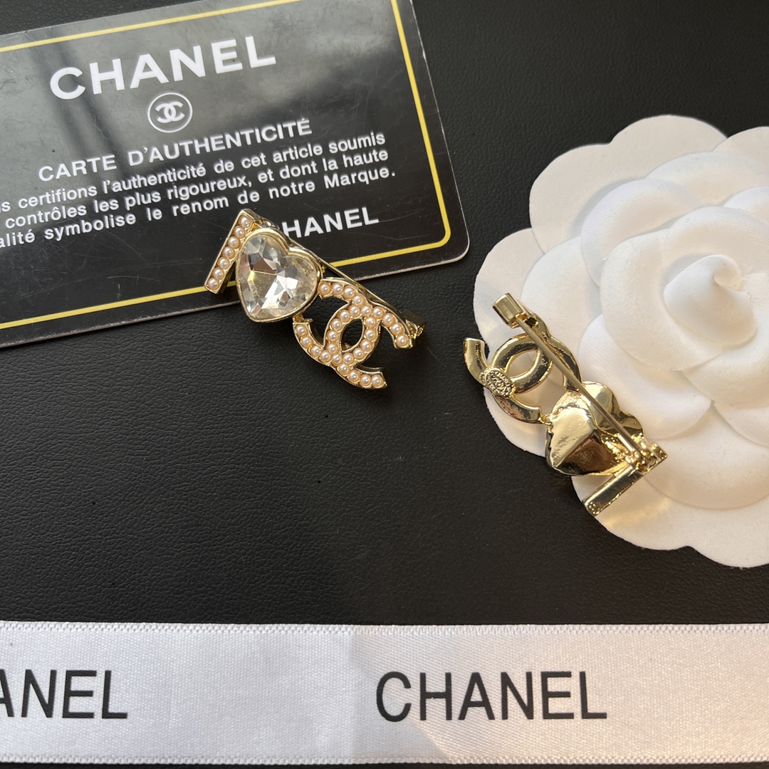 Replica CHANEL Brooch