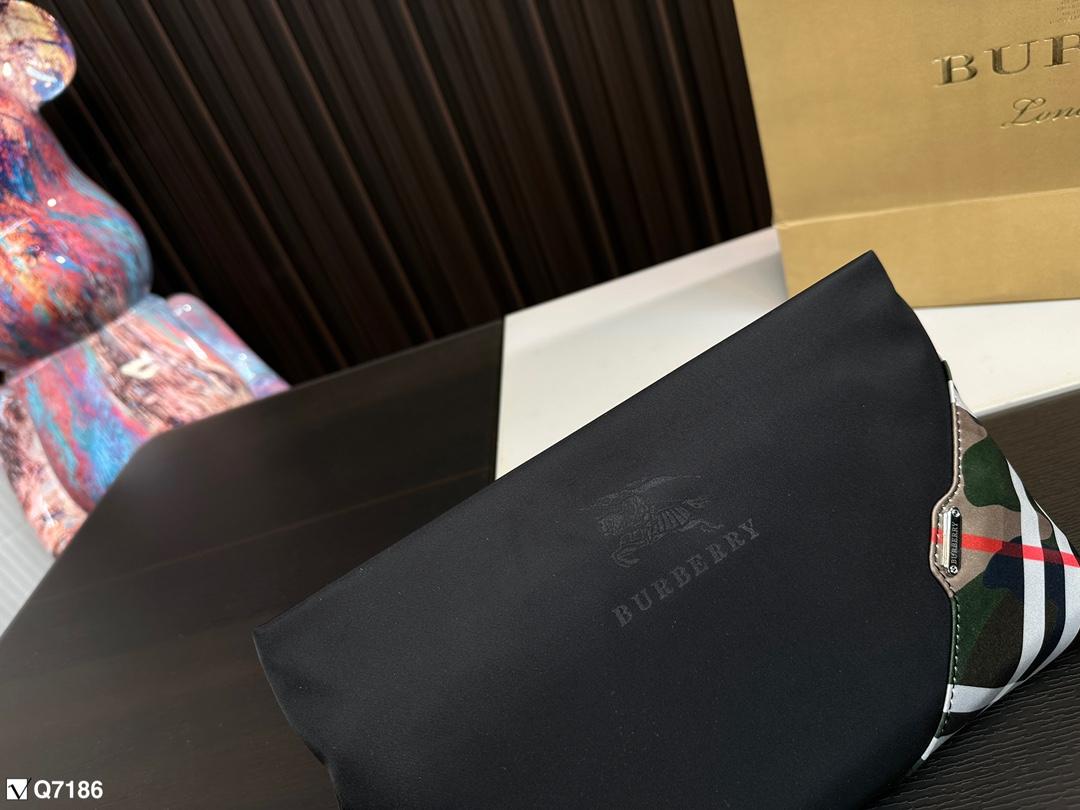 Replica Burberry Bag 17*27CM