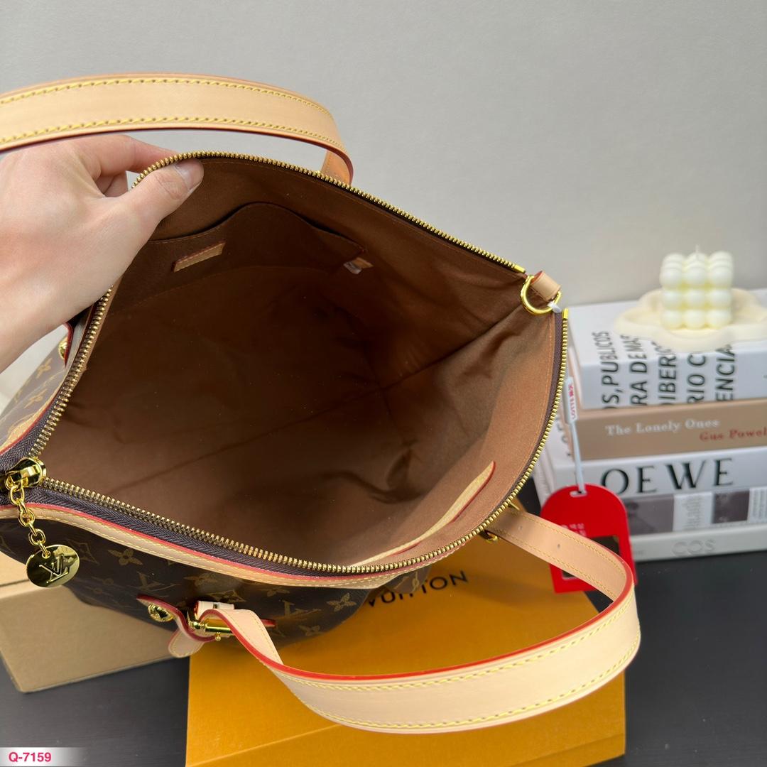 Replica Louis Vuitton Bag 34*32CM