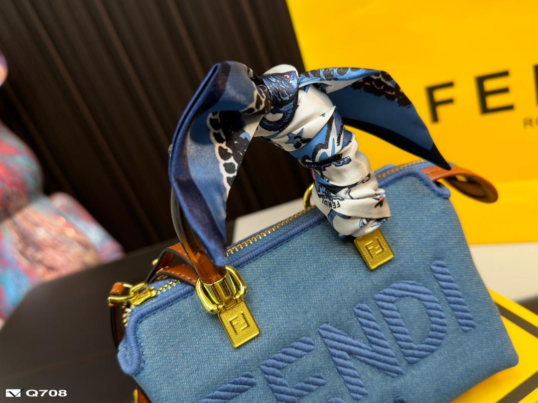 Replica Fendi Bag 17*12CM