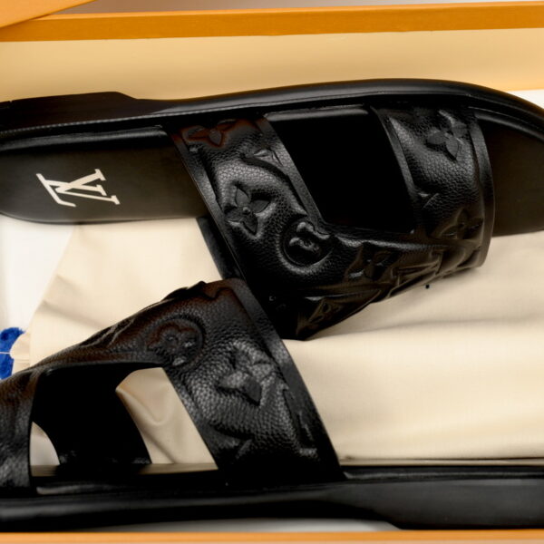Replica Louis Vuitton Shoe BLACK LOUIS VUITTON Oasis Black Leather Surface