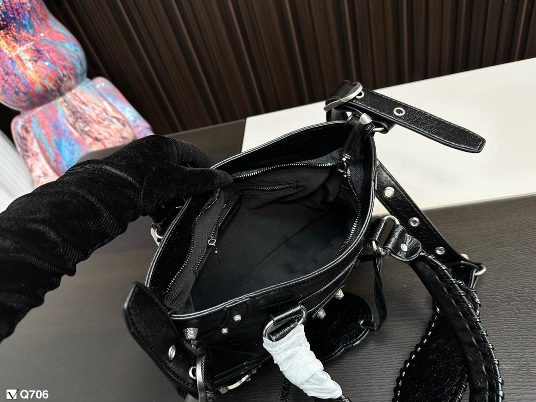Replica Balenciaga Bag 30*20CM