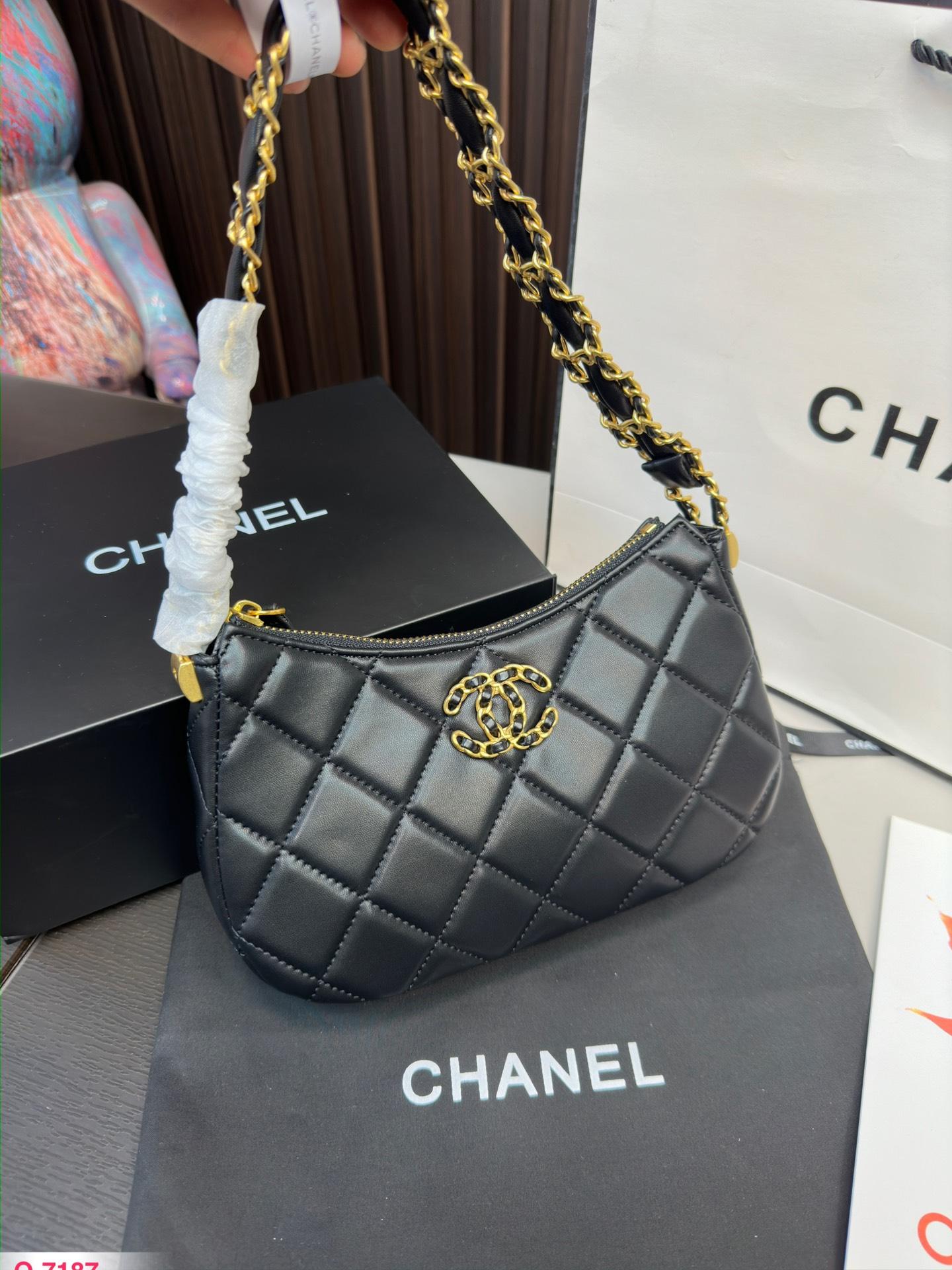 Replica Chanel Bag 13*23CM