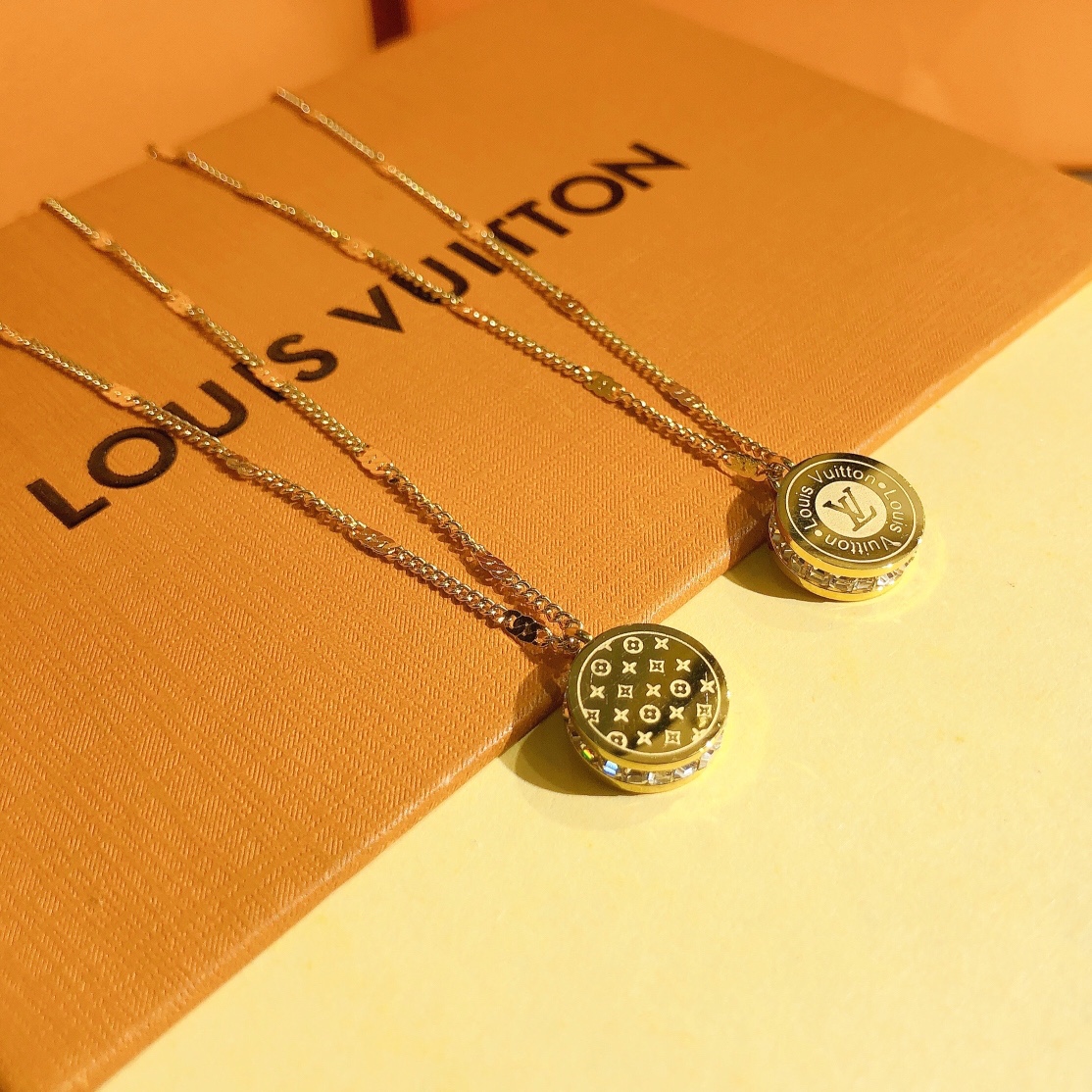 Replica LOUIS VUITTON Necklace