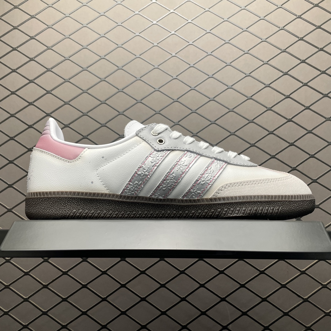 Replica Adidas Shoe Panda Prank x Adidas Samba