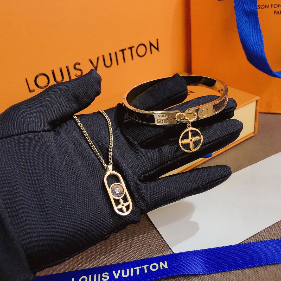 Replica LOUIS VUITTON Bangle