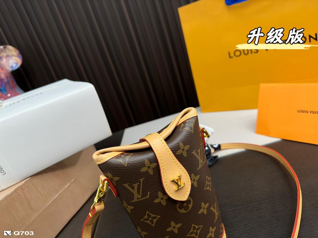 Replica Louis Vuitton Bag 6*14*18CM