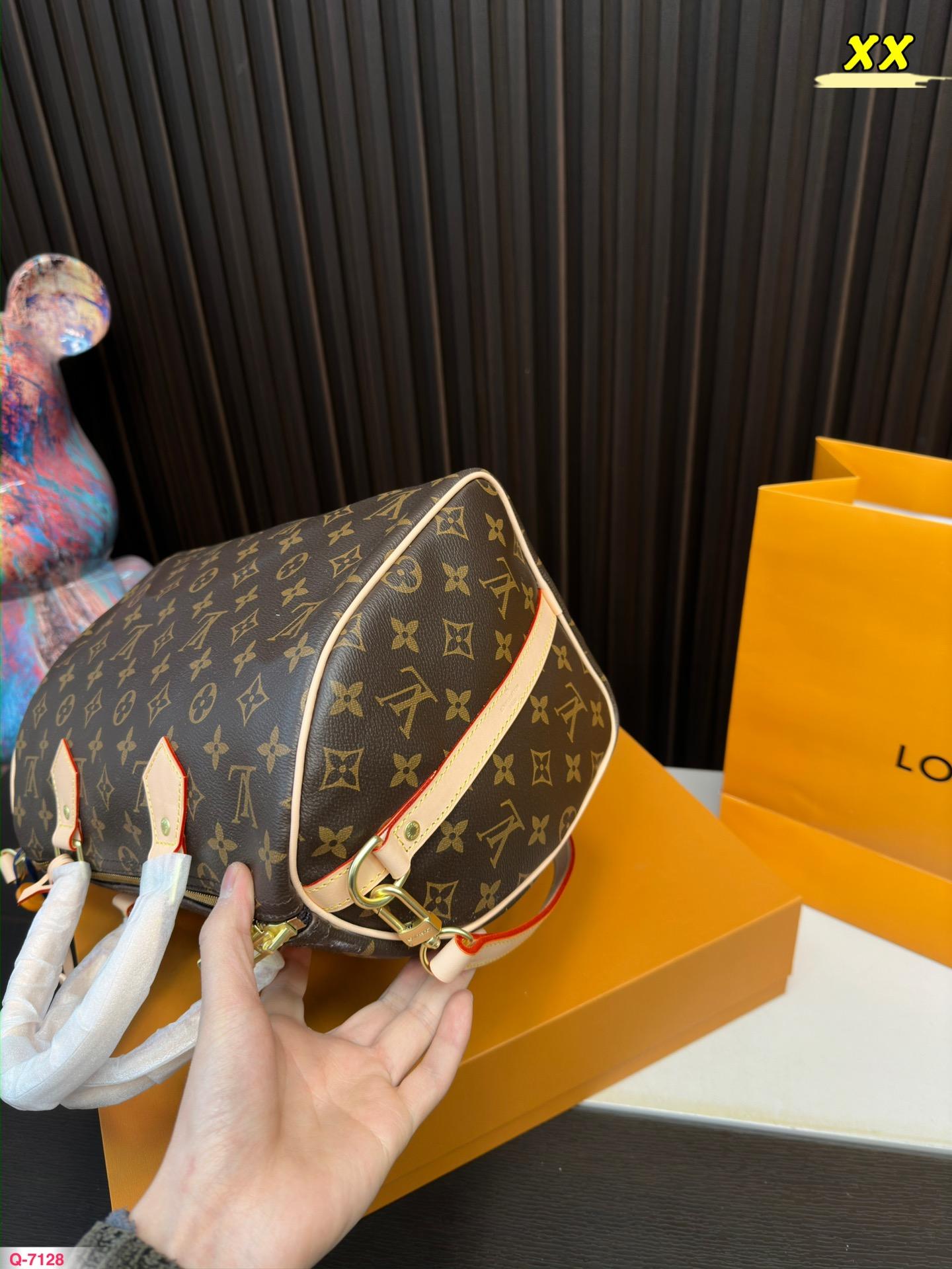 Replica Louis Vuitton Bag 30*21CM