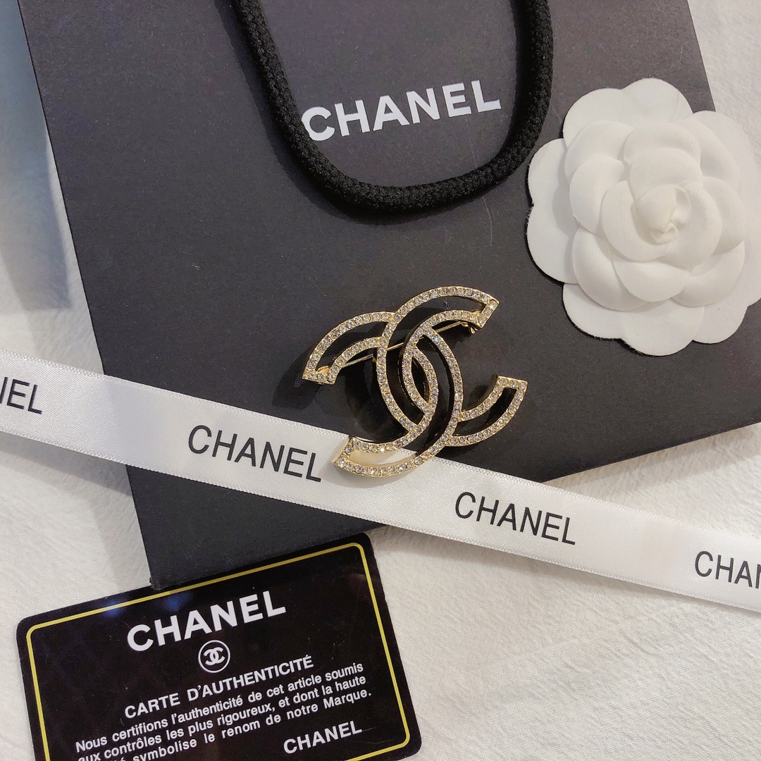Replica CHANEL Brooch