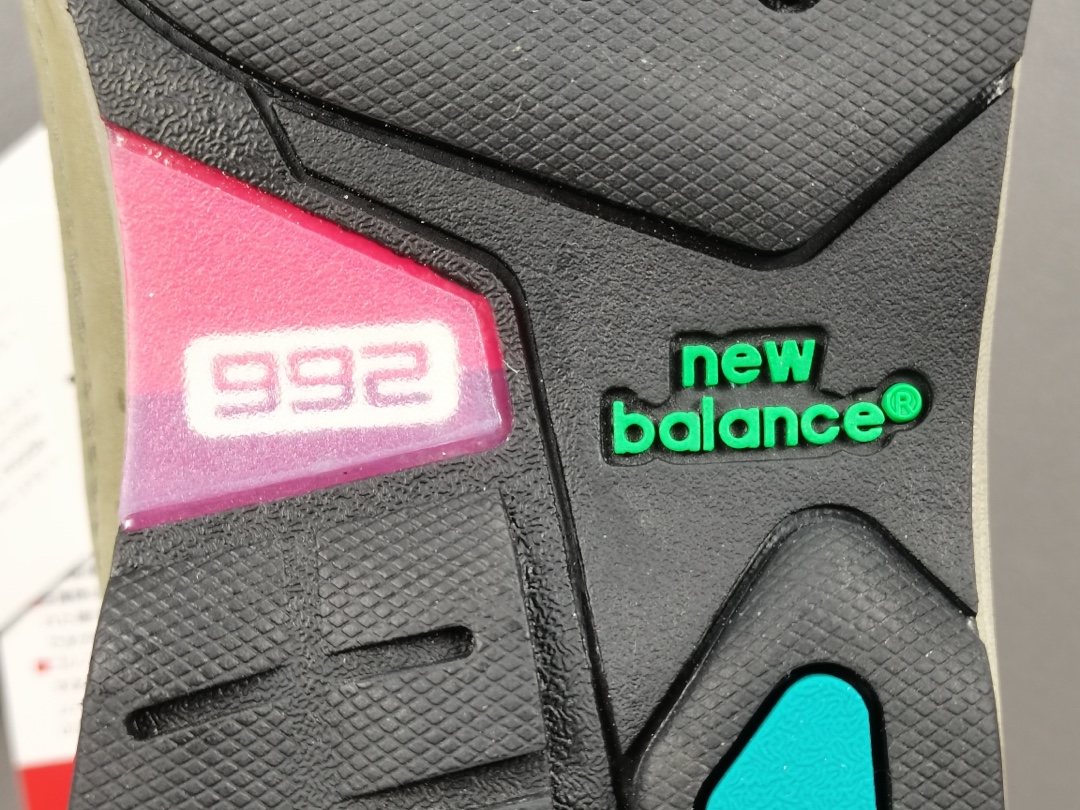 Replica New Balance Shoe WTAPS x  New Balance 992 Olive Drab