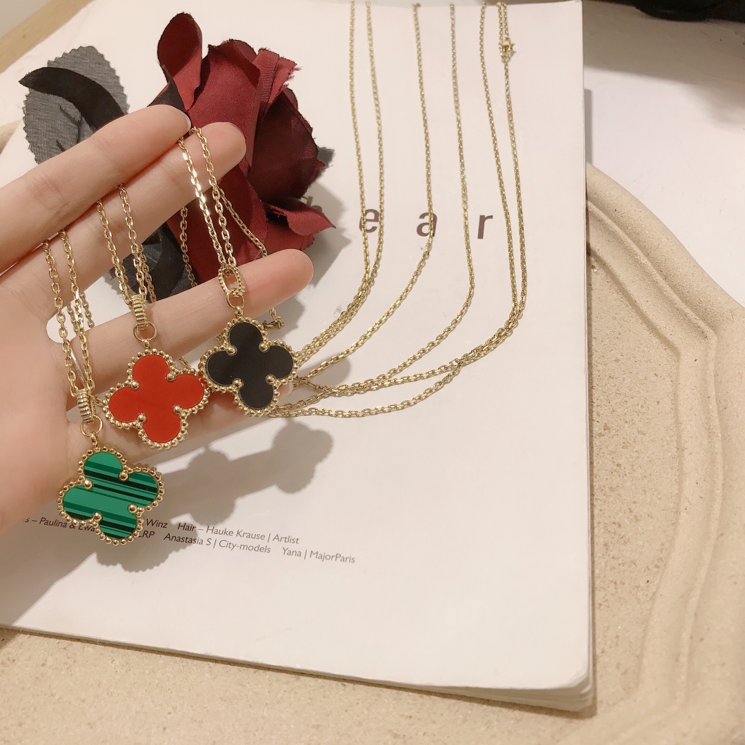 Replica VanCleef Arpels Necklace