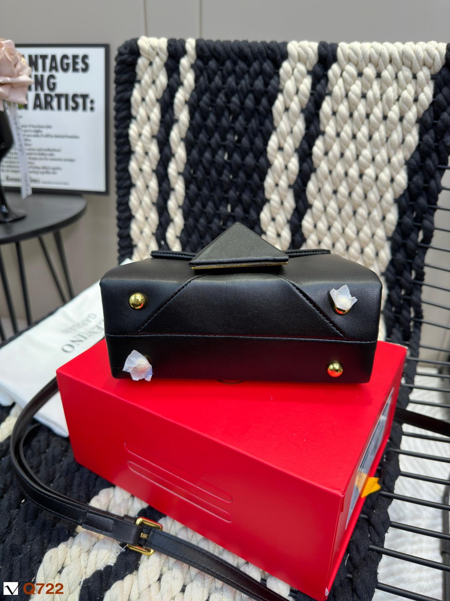 Replica Valentino Bag 19*12CM