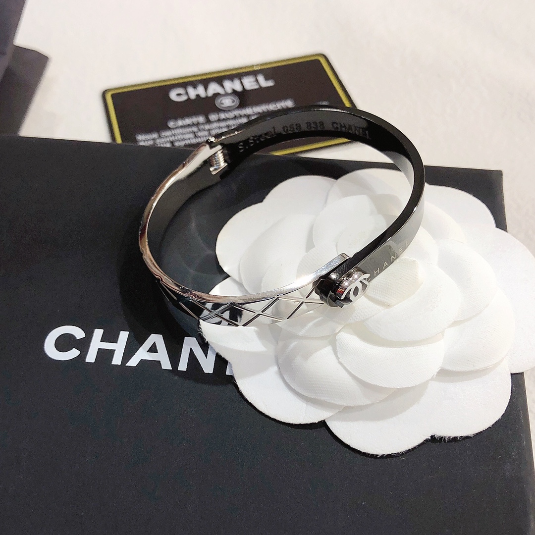 Replica CHANEL Bangle