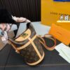 Replica Louis Vuitton Bag 23*18CM