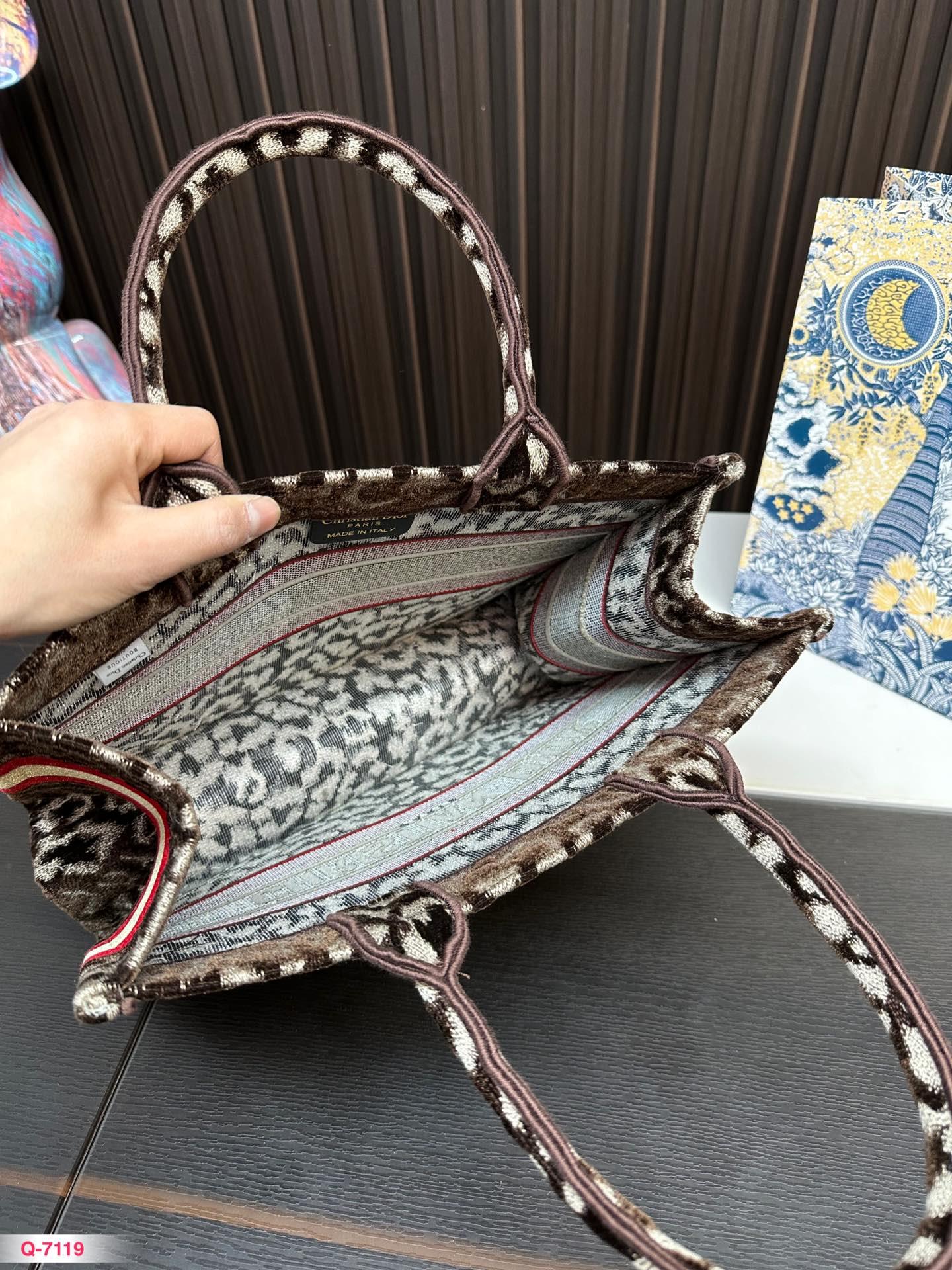 Replica Dior Bag 35*27CM/40*34CM