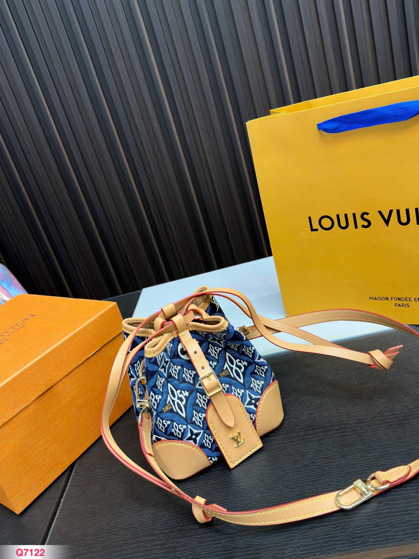 Replica Louis Vuitton Bag 13*14CM
