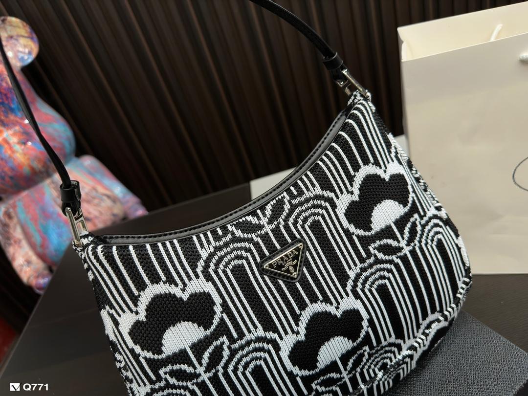 Replica Prada Bag 18*26CM