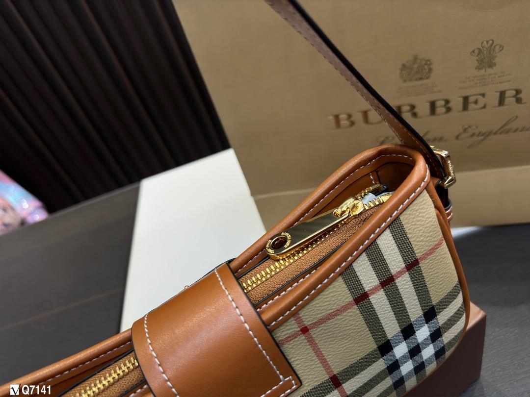 Replica Burberry Bag 23*11CM