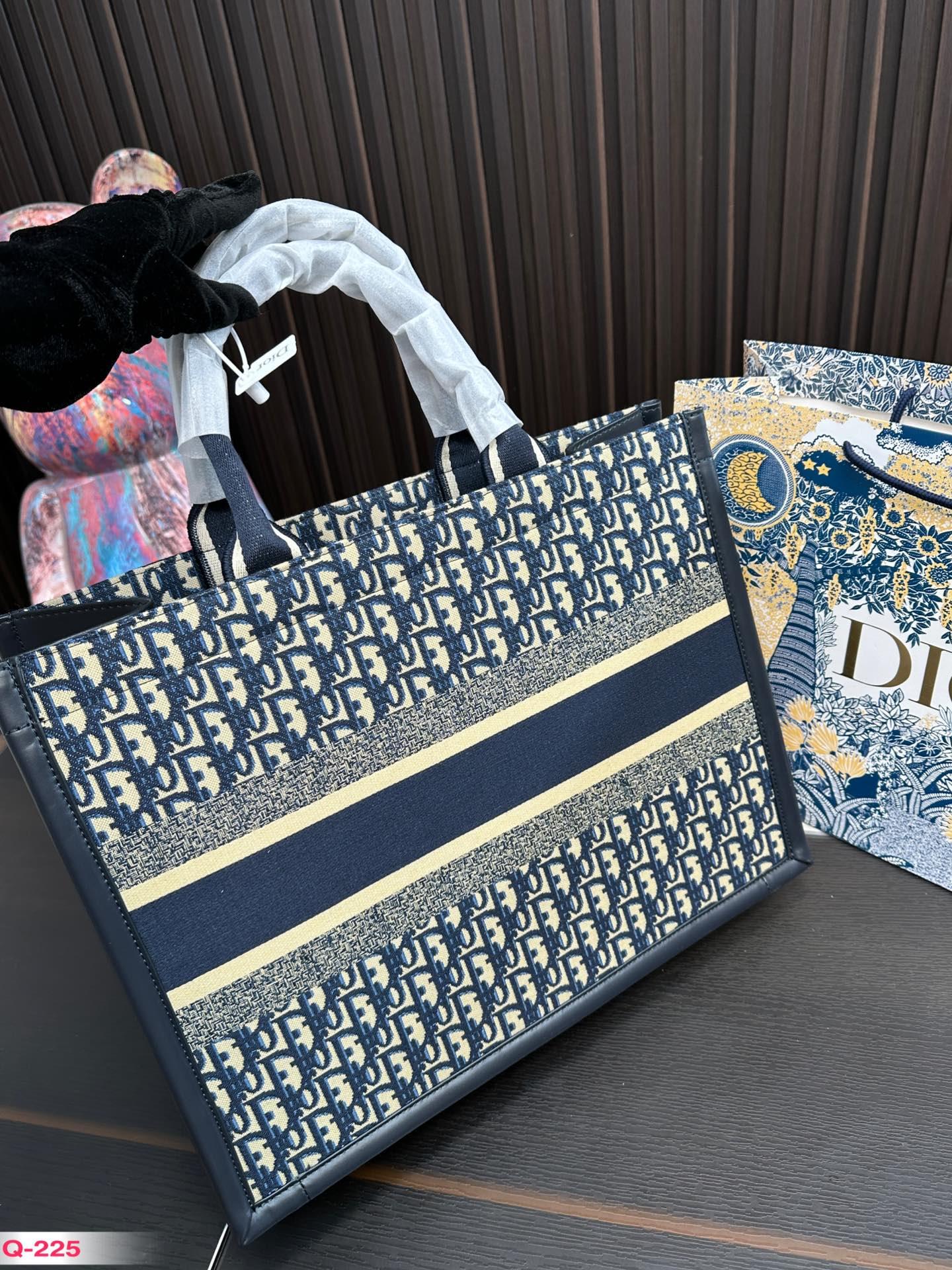 Replica Dior Bag  25*20CM/35*27CM/38*30CM